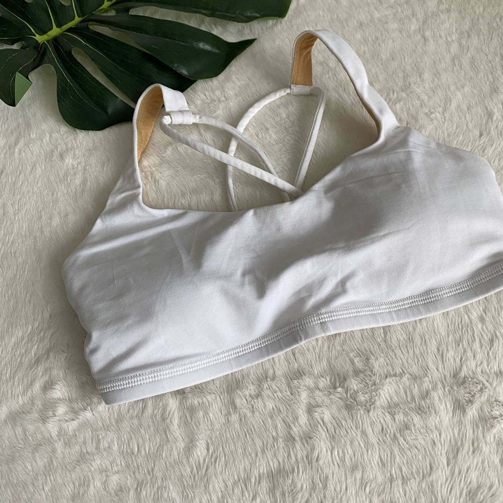 Lululemon sports bra - Picture 4 of 8